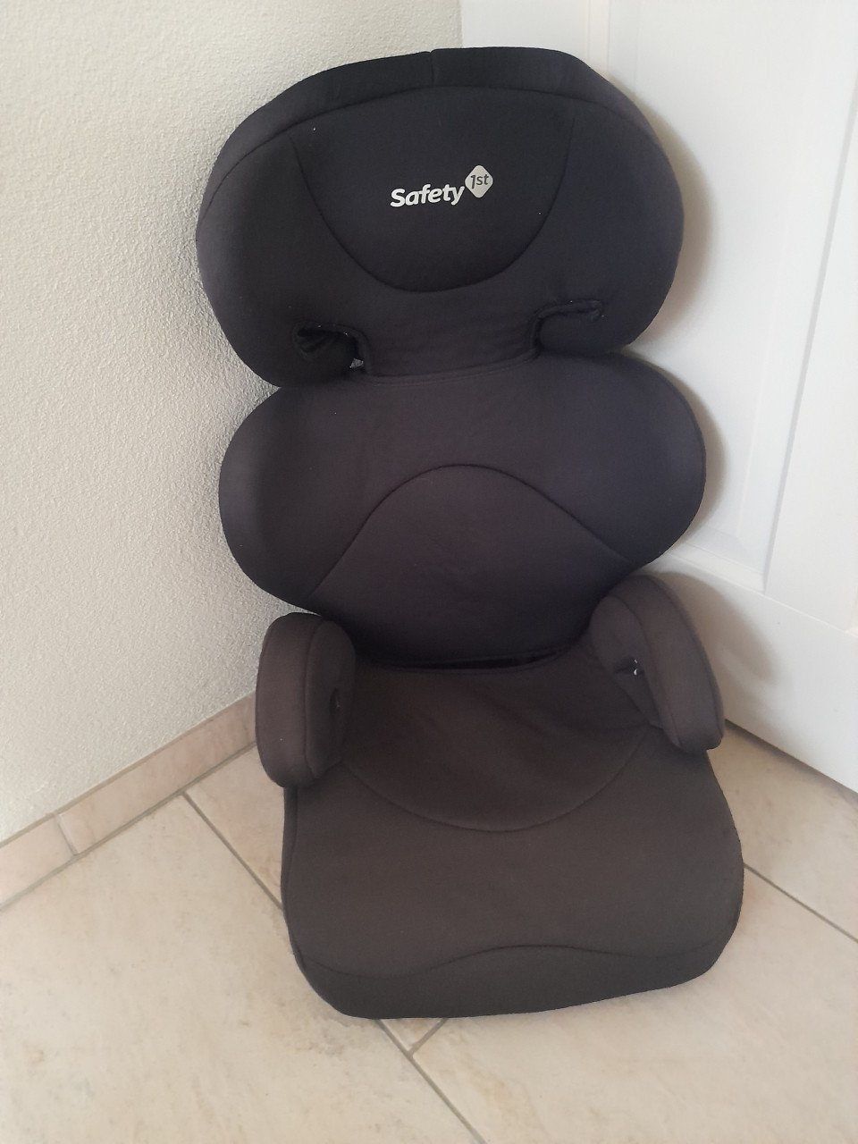 Autostoel ( 9 / 18 kg) in goede schone staat !