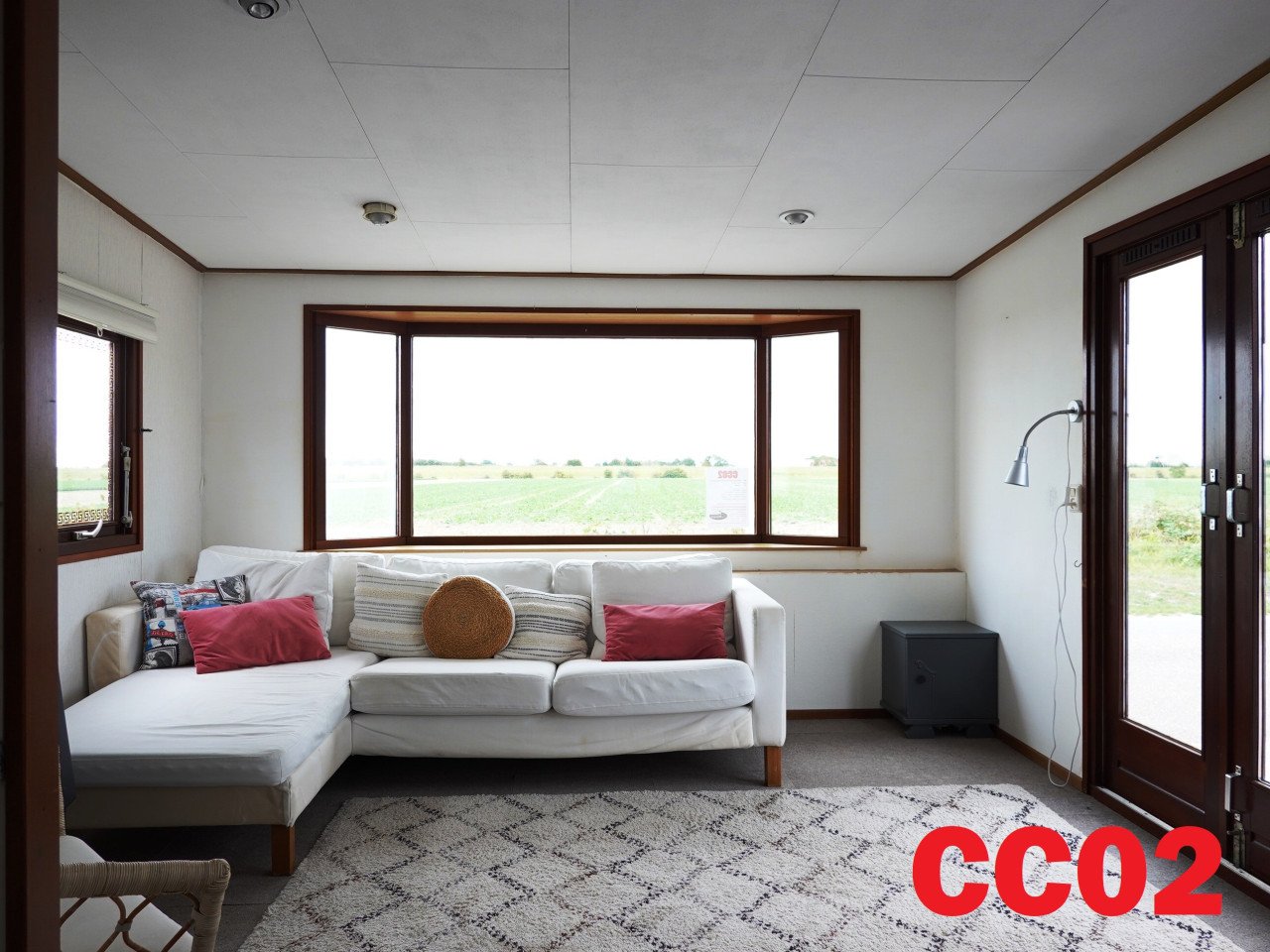 Spiegelchalet, chalet met gespiegelde indeling en dubbel glas te koop