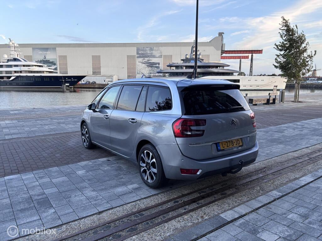Citroen Grand C4 Spacetourer 1.2 PureTech Shine km182.038 Nap BJ2020