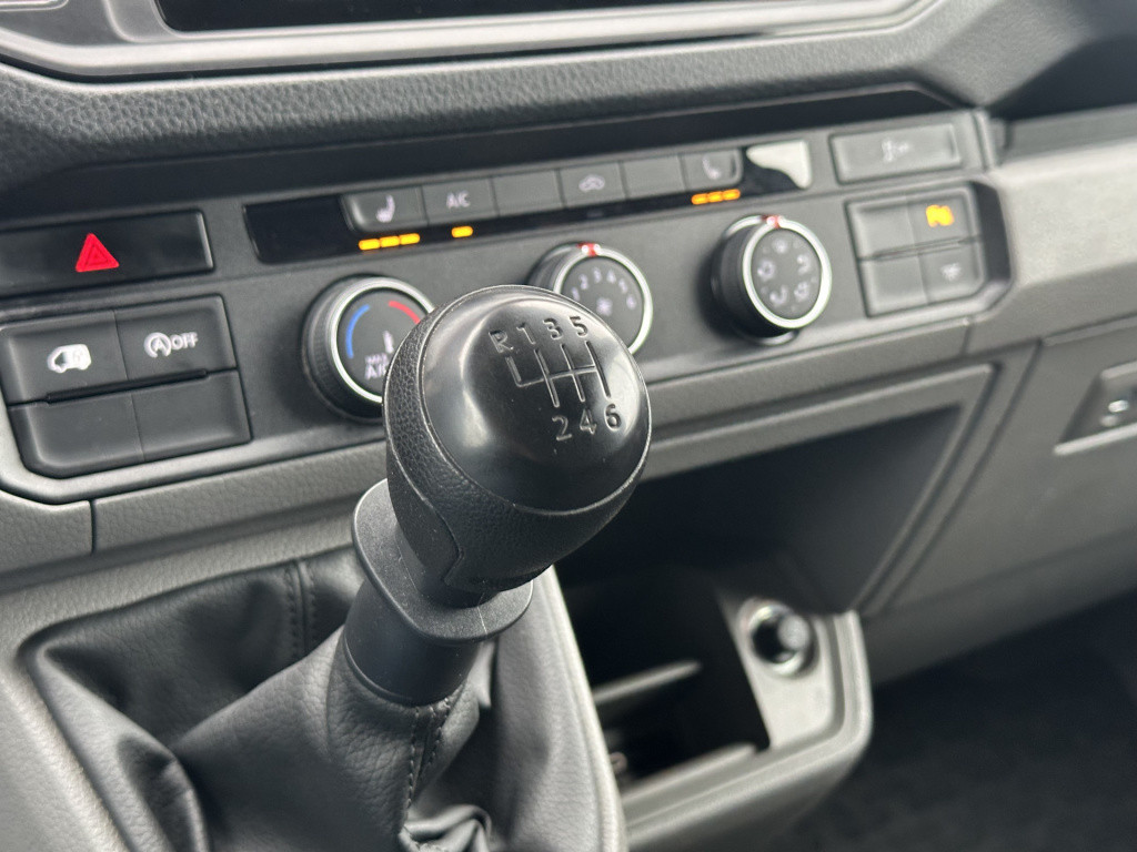 Volkswagen Crafter 35 2.0 tdi l3h3 comfortline | navi | carplay | stoelverw