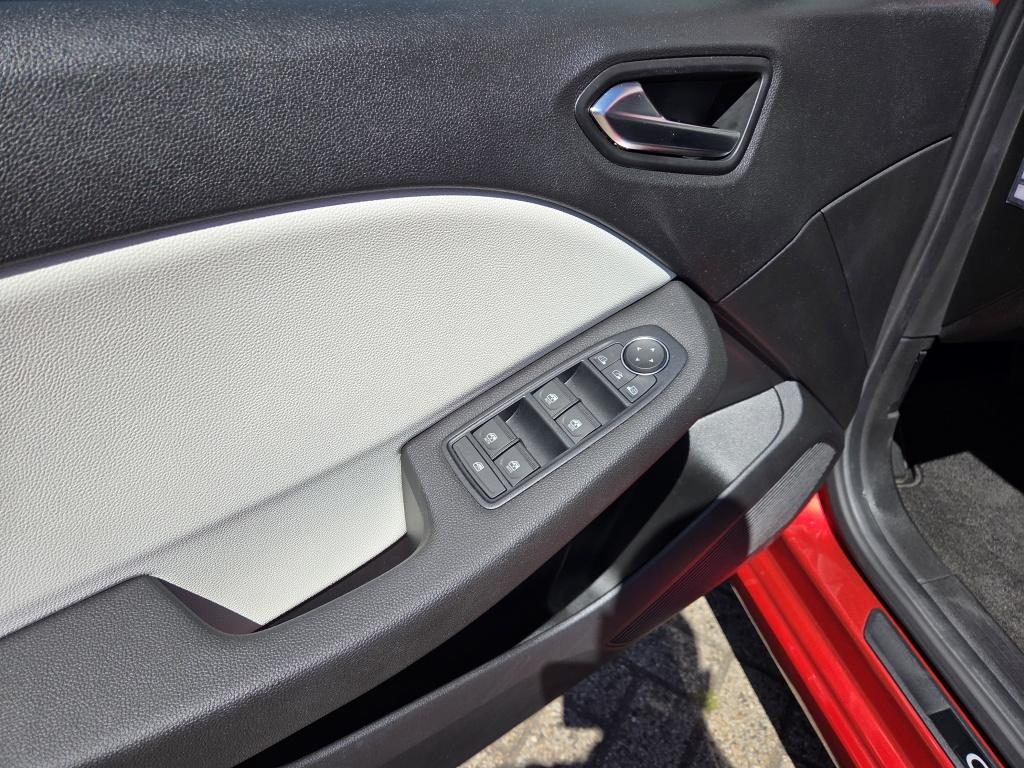 Renault Clio 1.6 e-tech hybrid 145 techno automaat | pack winter | pack adv