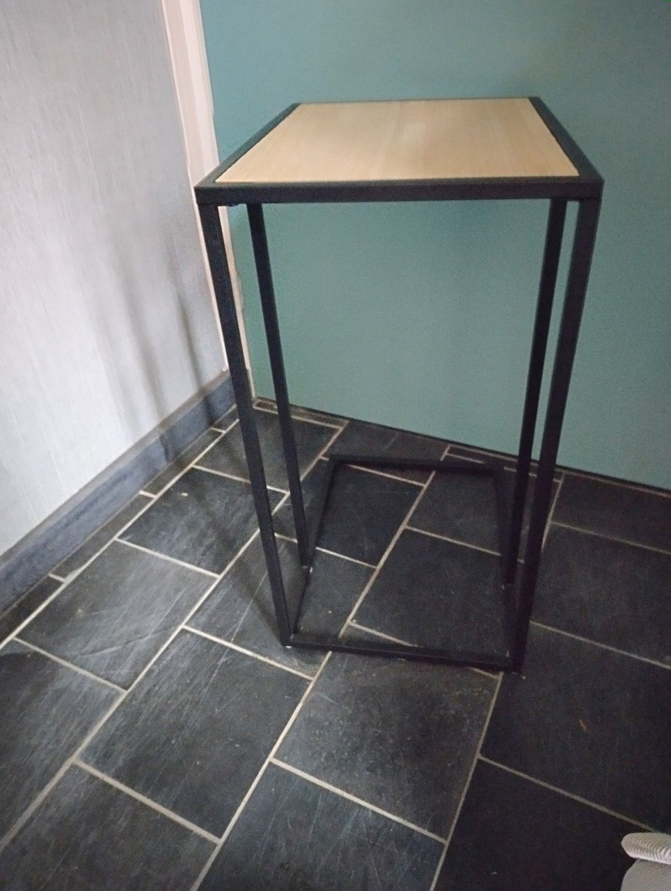 Bijzettafeltje