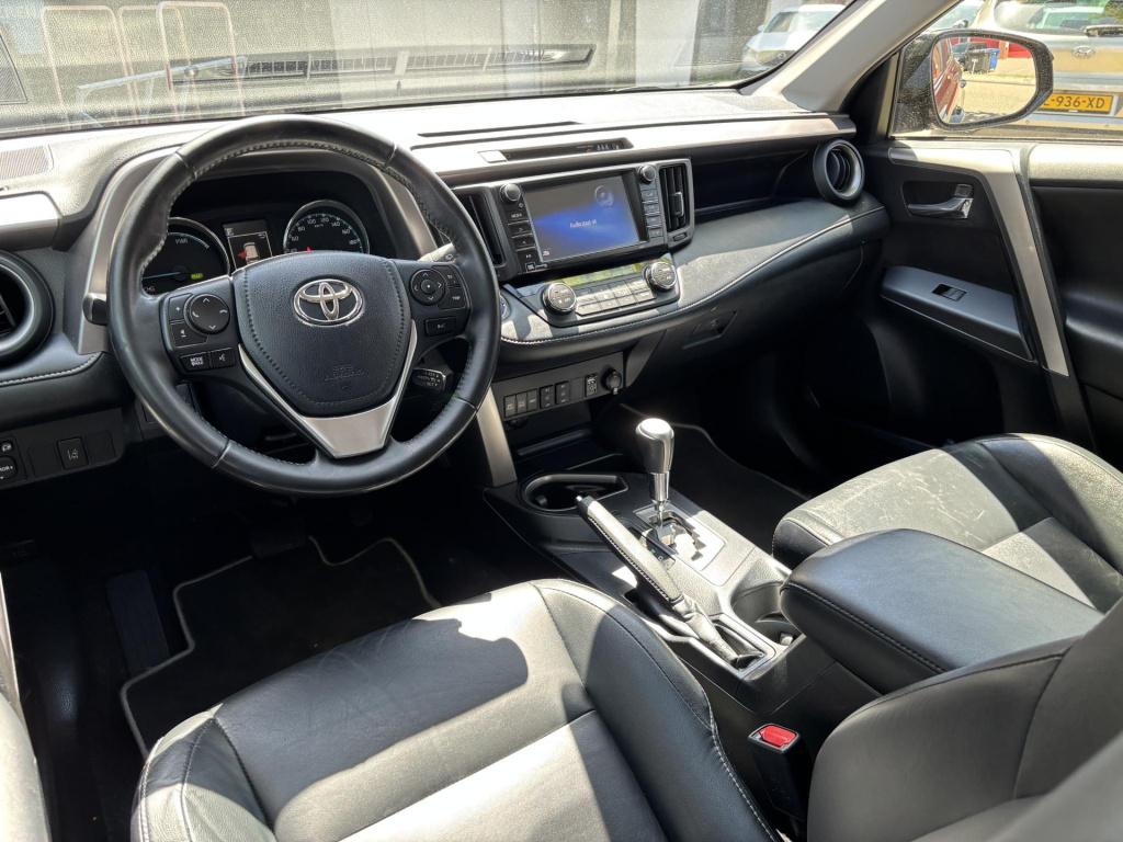 Toyota Rav4 2.5 hybrid awd style