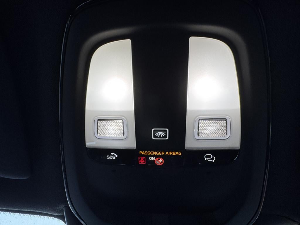 Volvo XC40 2.0 b4 plus dark | 18'' lmv | trekhaak | harman kardon