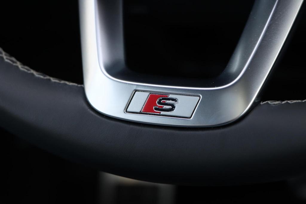 Audi Q2 35 tfsi s edition 150pk s tronic | full options