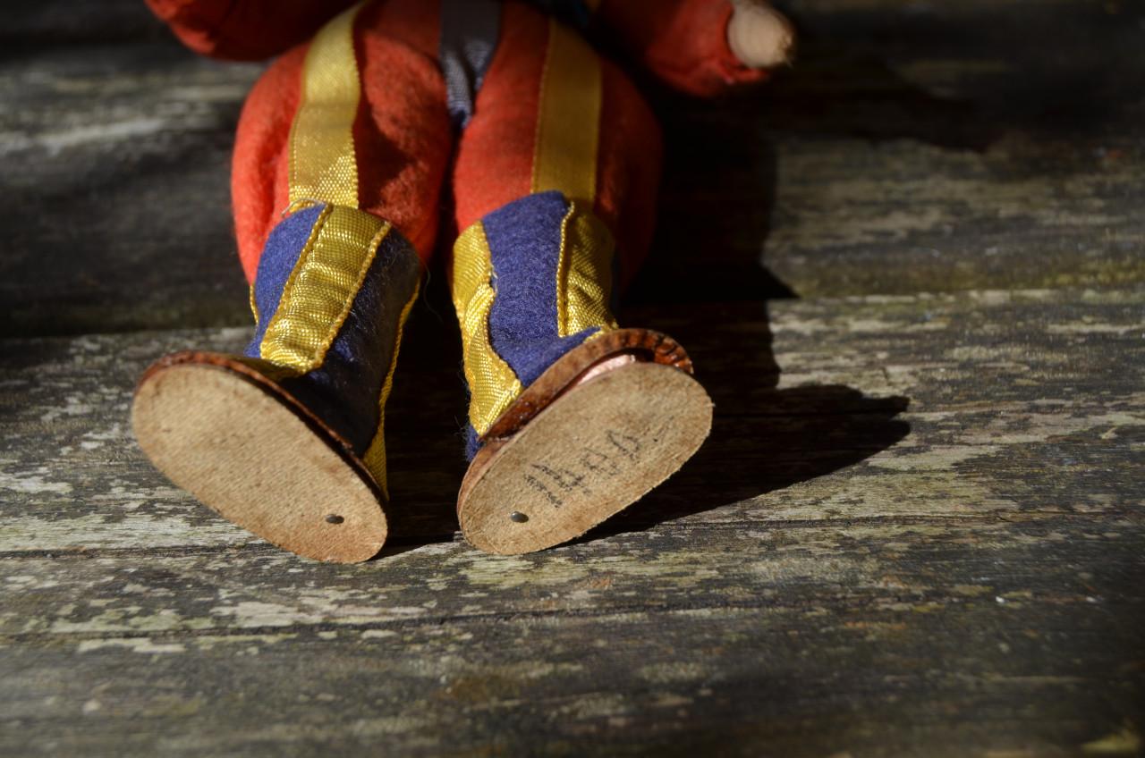 2 Vintage popjes Zwitserse Garde 19 cm hoog Vaticaanstad