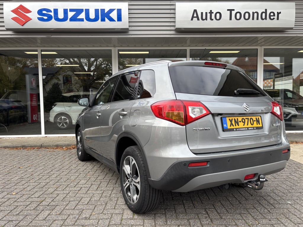 Suzuki Vitara automaat 1.6 high executive/ trekhaak