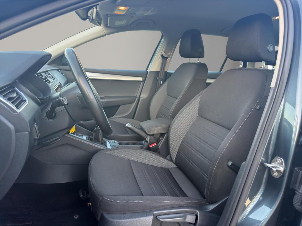 Skoda Octavia combi 1.6 tdi greentech ambition clima cruise pdc