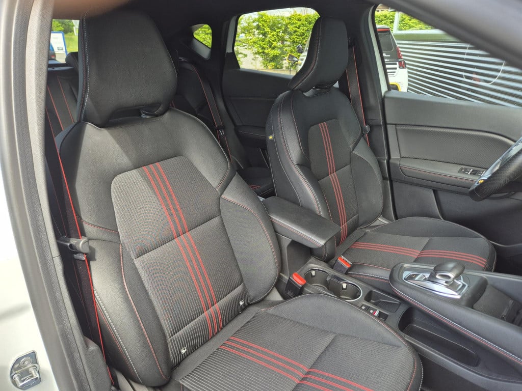 Renault Captur 1.6 e-tech full hybrid 145 r.s. line