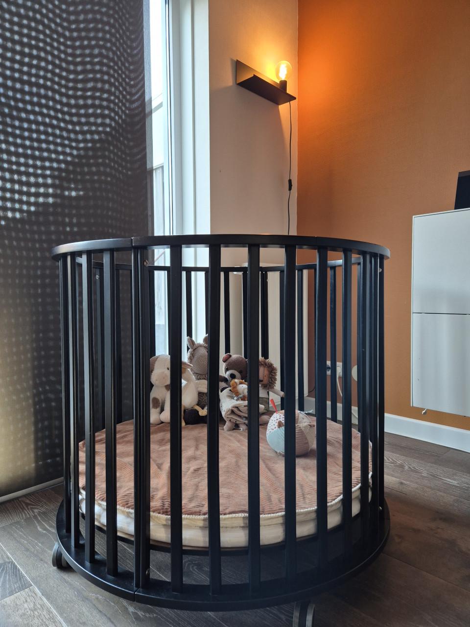 Ronde babybox, zwart (Europe Baby)