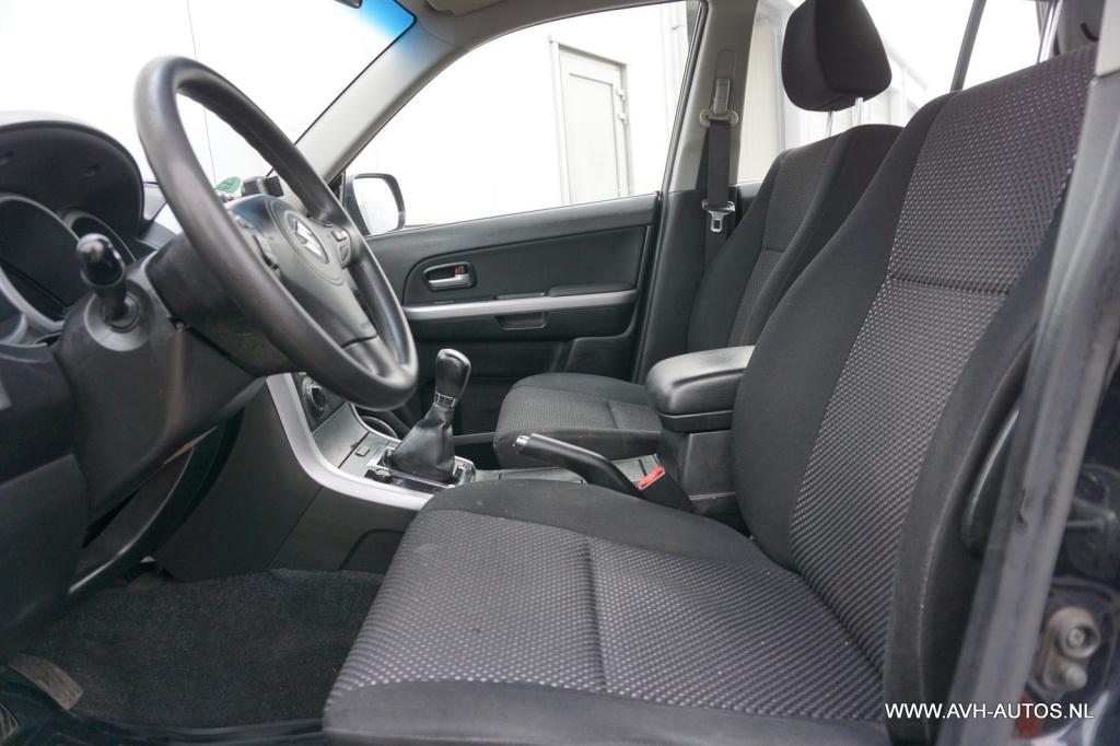 Suzuki Grand Vitara 2.0-16v exclusive