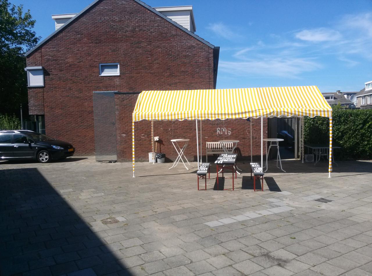 Gele Partytent 3x2.10/2.80m met ramen