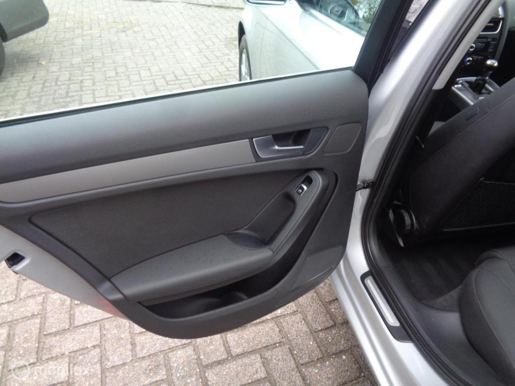 Audi A4 avant 1.8 tfsi/airco/lm velgen/stoelverw/afneembare trekhaak/pdc