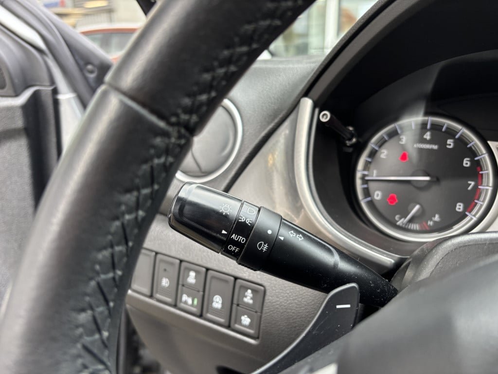 Suzuki Vitara automaat 1.6 high executive/ trekhaak