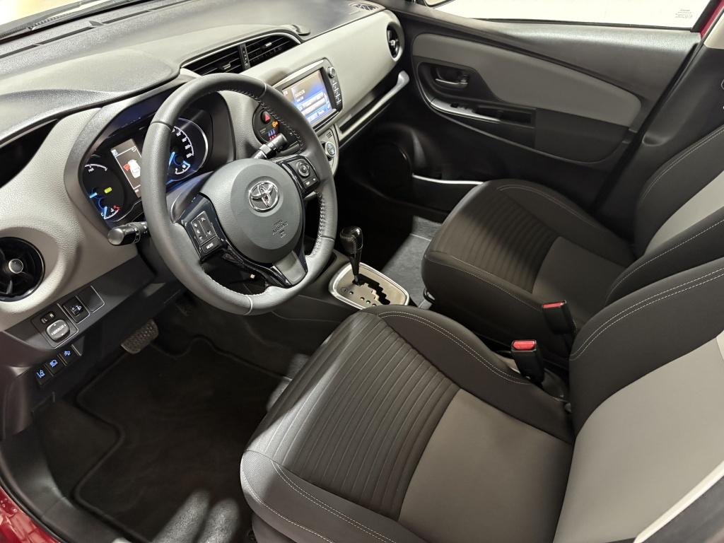 Toyota Yaris 1.5 hybrid aspiration | lage km-stand |