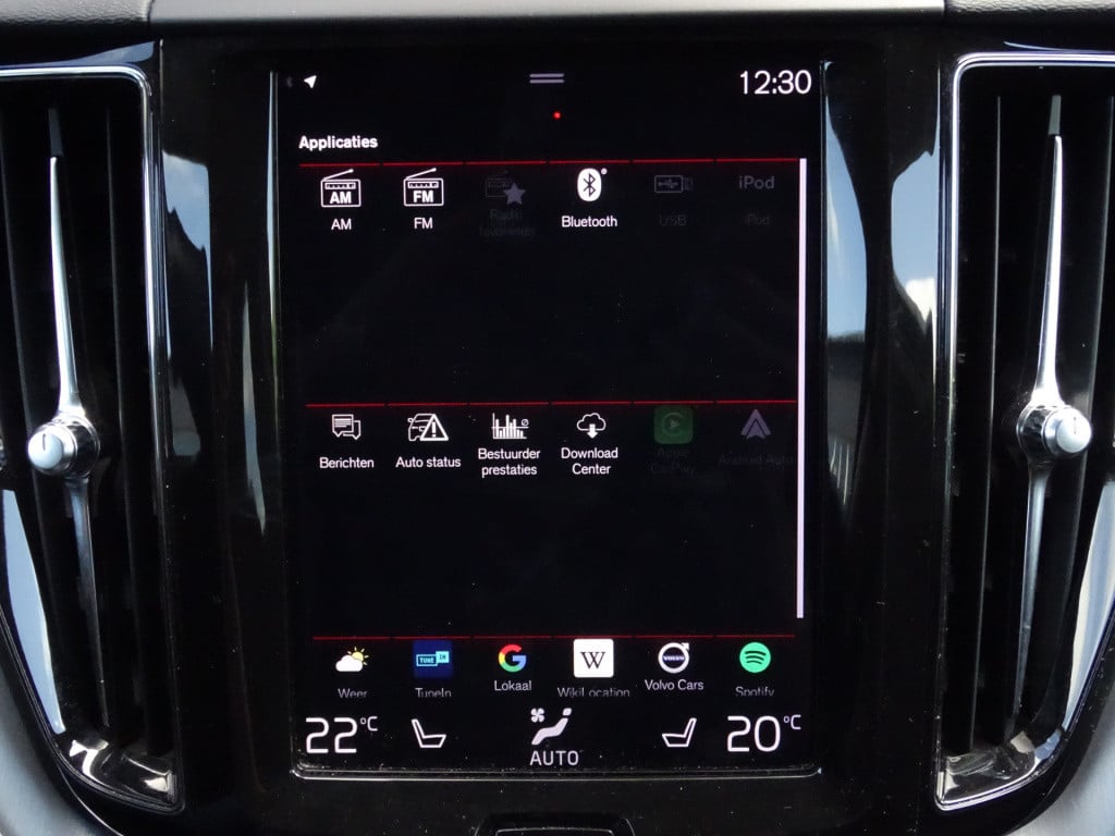 Volvo XC60 2.0 d4 momentum pro | adapt. led | apple carplay/android auto