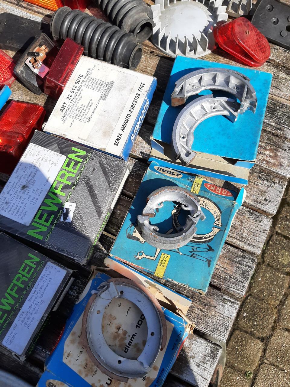 Diverse nieuwe scooteronderdelen, alles voor € 25,-