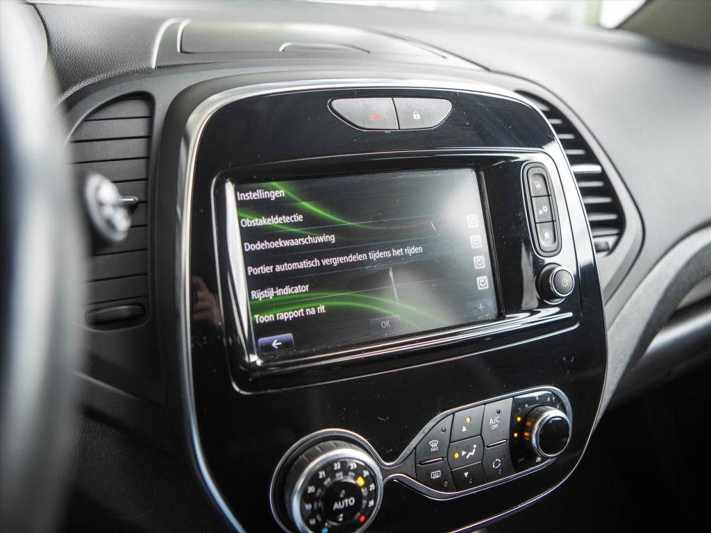 Renault Captur tce 90pk intens | trekhaak | navigatie | park. sensoren | cr