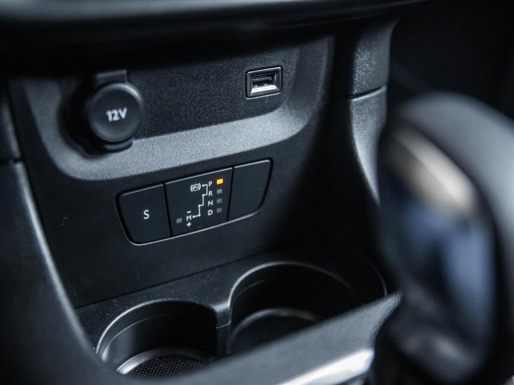 Citroen C3 1.2 puretech 110pk max automaat | carplay | cruise & climate con