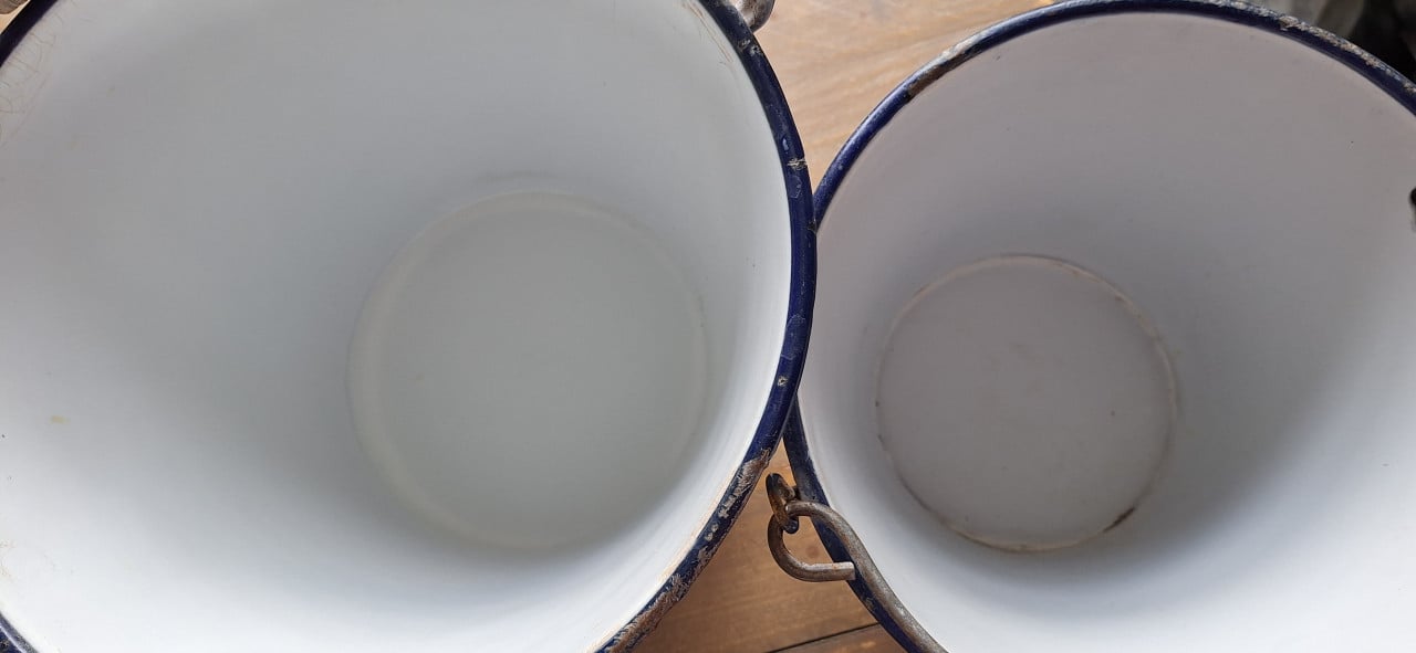 Brocante Emaille emmers
