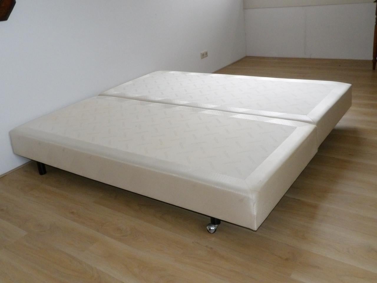 Boxspring bedden 90 cm X 2 Pullman