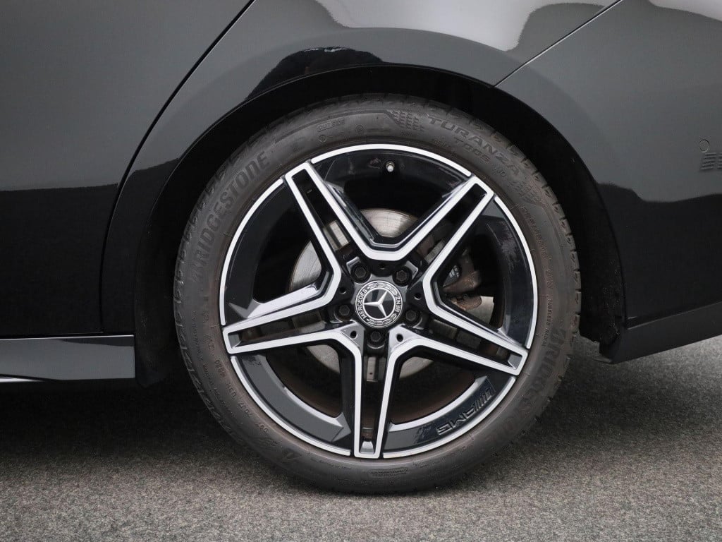 Mercedes-Benz Cla shooting brake 180 business solution amg | automaat | nav