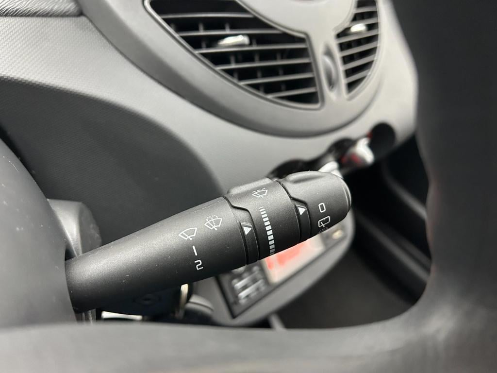 Renault Twingo occasion 1.2 16v collection | wit | tweedehands renault twin