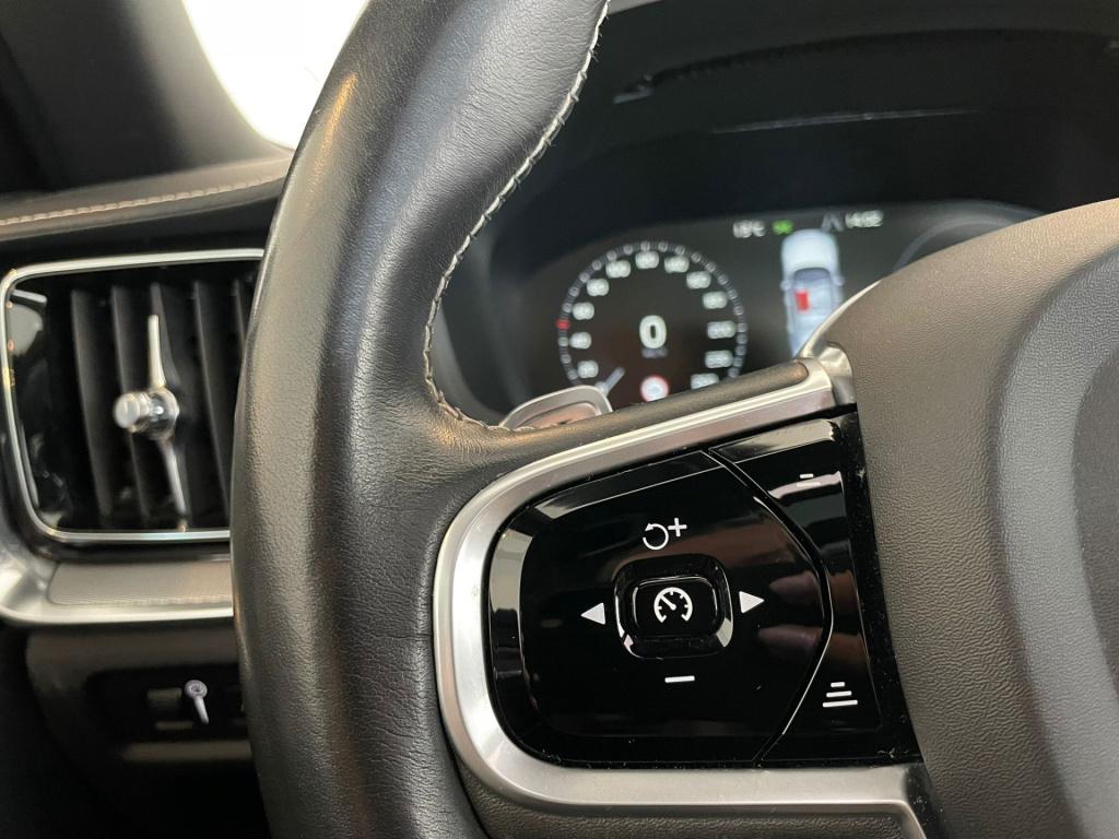 Volvo S60 2.0 t8 awd twin engine r-design