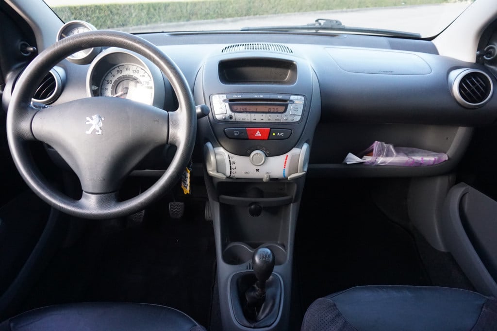 Peugeot 107 1.0-12v xr airco / elektr. ramen
