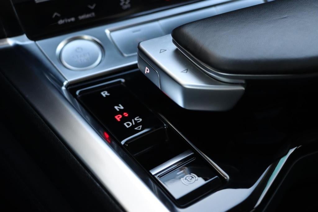 Audi E-tron e-tron 50 quattro launch edition plus 71 kwh 313pk pro line