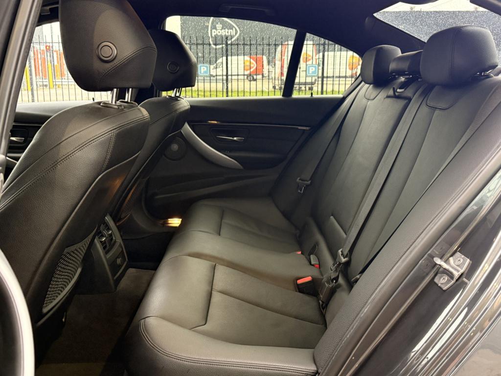 BMW 3-serie 330e m-sport | head-up | cruise | stoelverwarming | 360 | leder