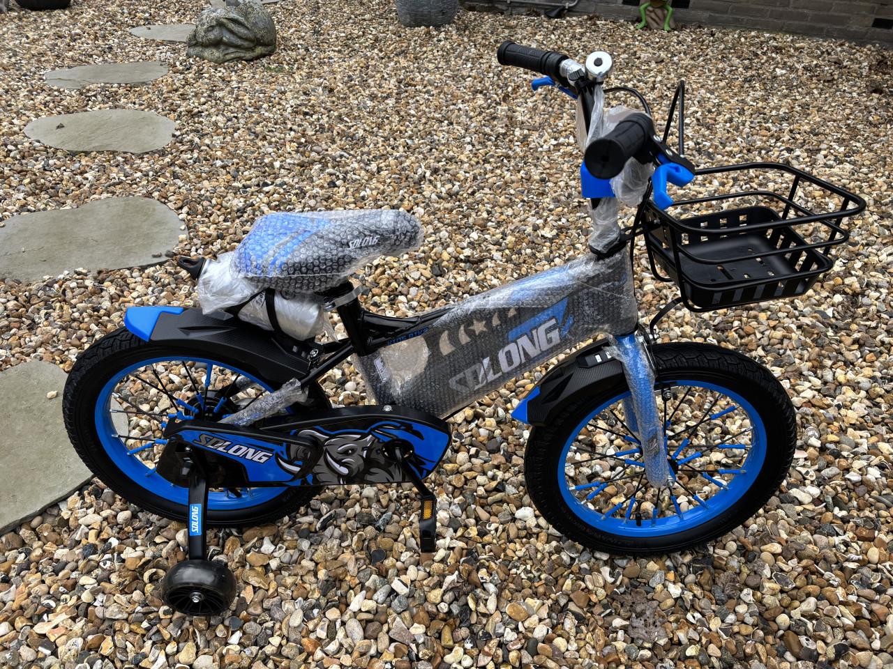 Mooi nieuw 16 inch fietsje.