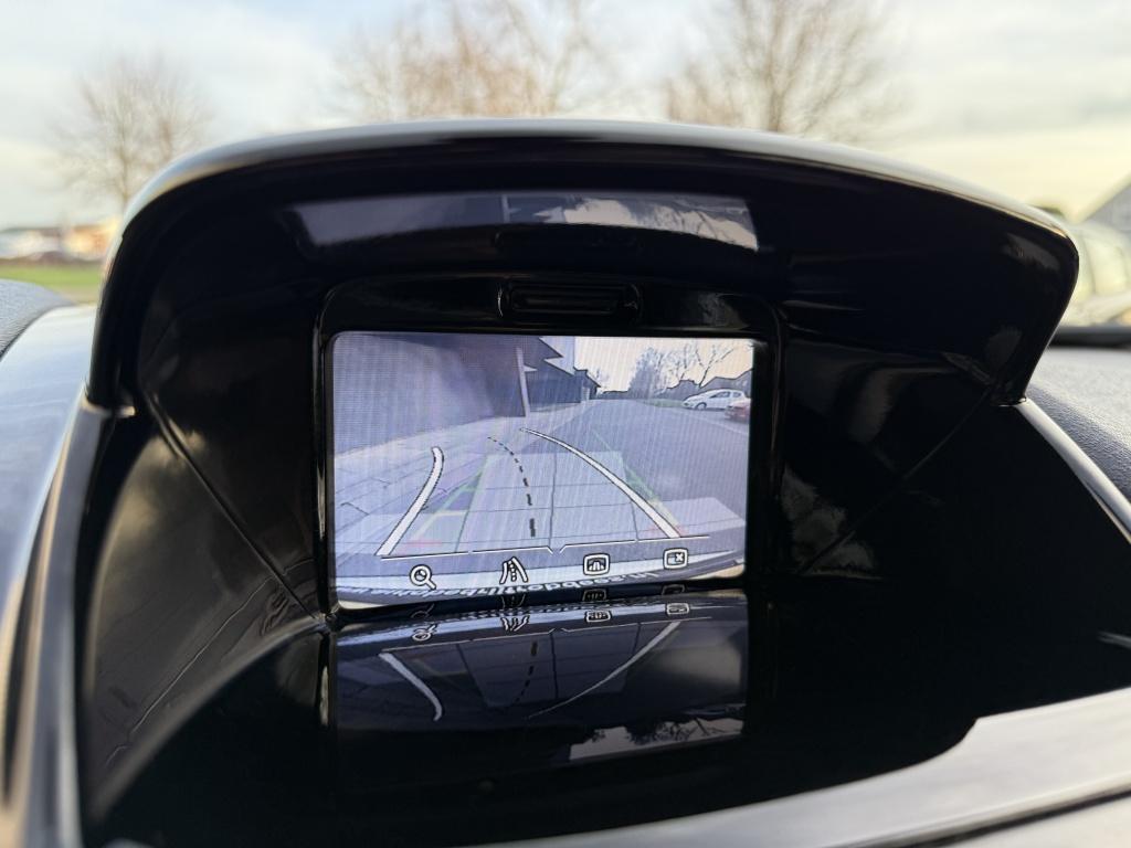 Ford Fiesta 1.6 st // nieuwe motor + koppeling, distributie en grote beurt 