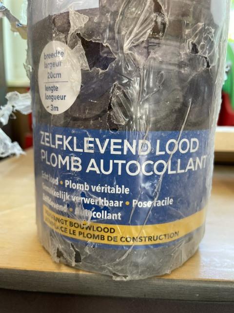 Aquaplan zelfklevend lood € 45,--