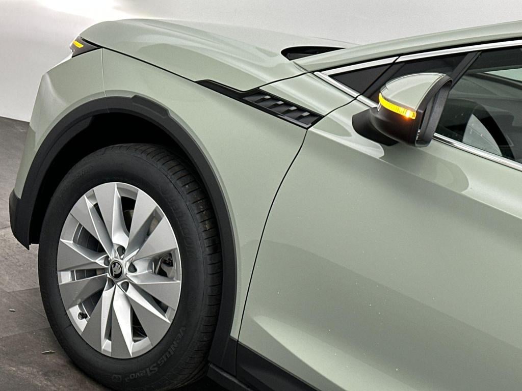 Skoda Elroq business edition tour elektromotor 210 kw / 286 pk