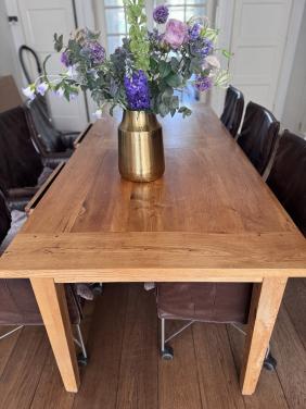 Prachtige grote eettafel