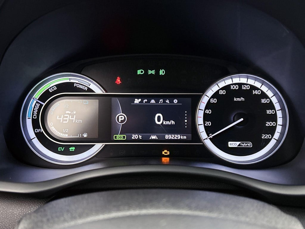 Kia Niro 1.6 gdi hybrid first edition | automaat | parkeer sensoren | half 
