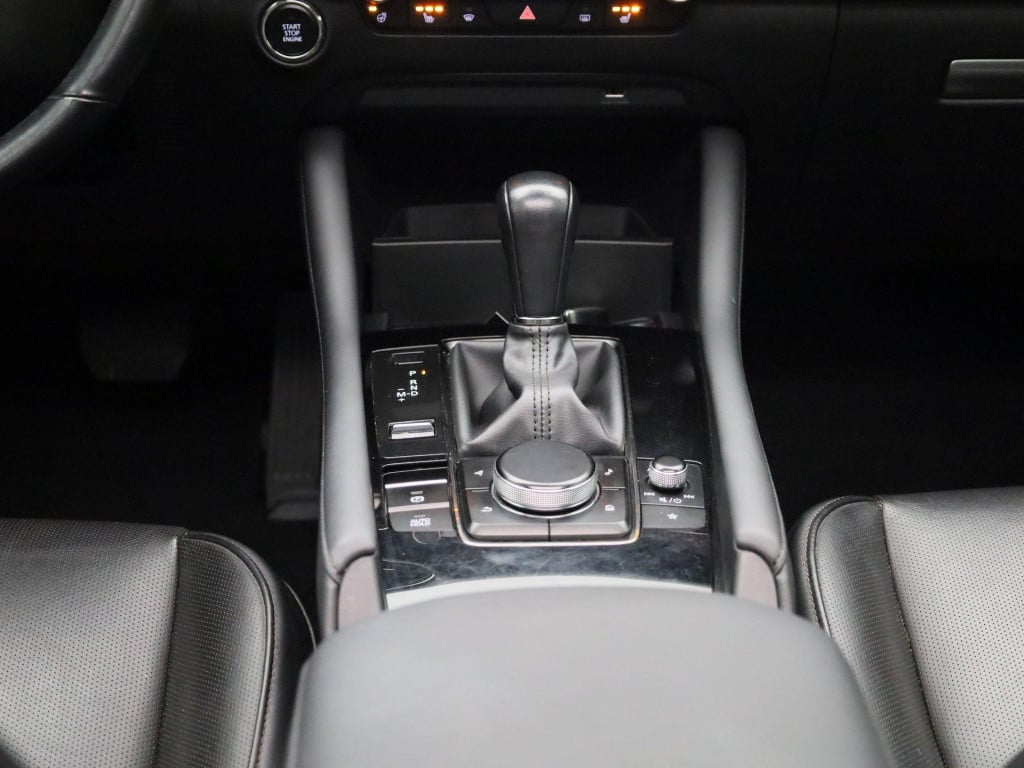 Mazda 3 2.0 e-skyactiv-x luxury | automaat | schuif dak | 360 camera | appl