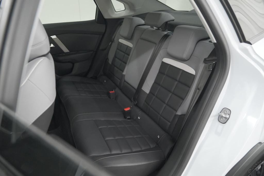 Citroen C4 X 1.2 hybrid 145 max | camera | adaptieve cruise control | apple