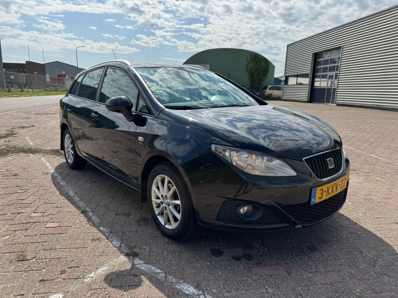 Seat ibiza bj 2011 1950 euro