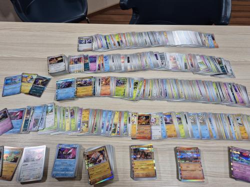 Mooie partij van 1000 japanse pokemon kaarten.