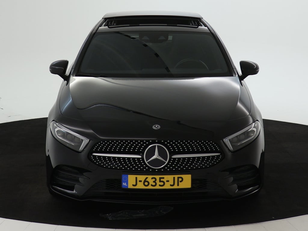 Mercedes-Benz A-Klasse 180 business solution amg | panoramadak | sfeerverli