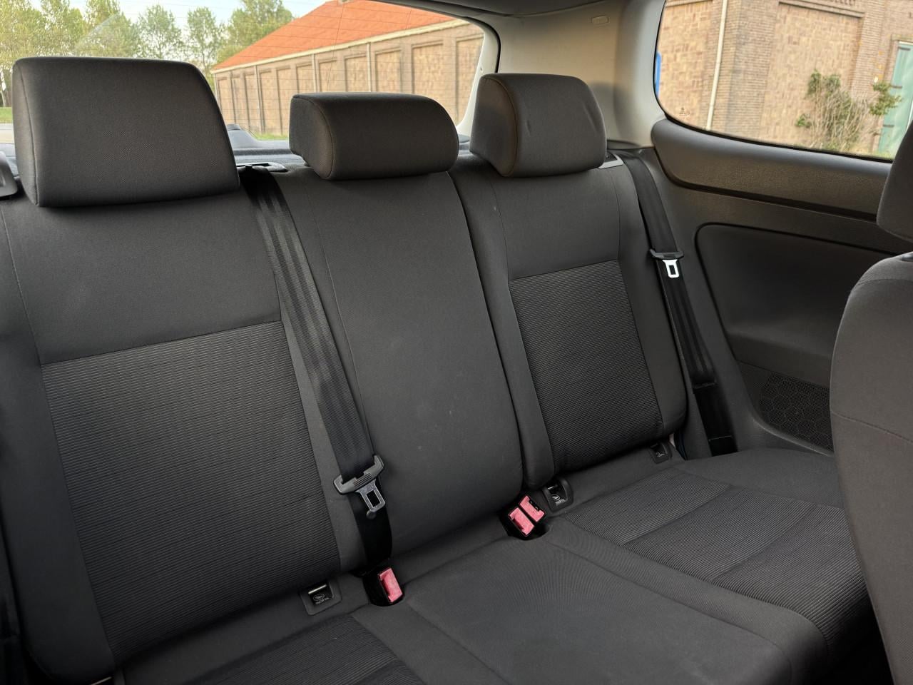 Volkswagen Golf 5 1.4 Trendline benzine met een vol jaar APK!