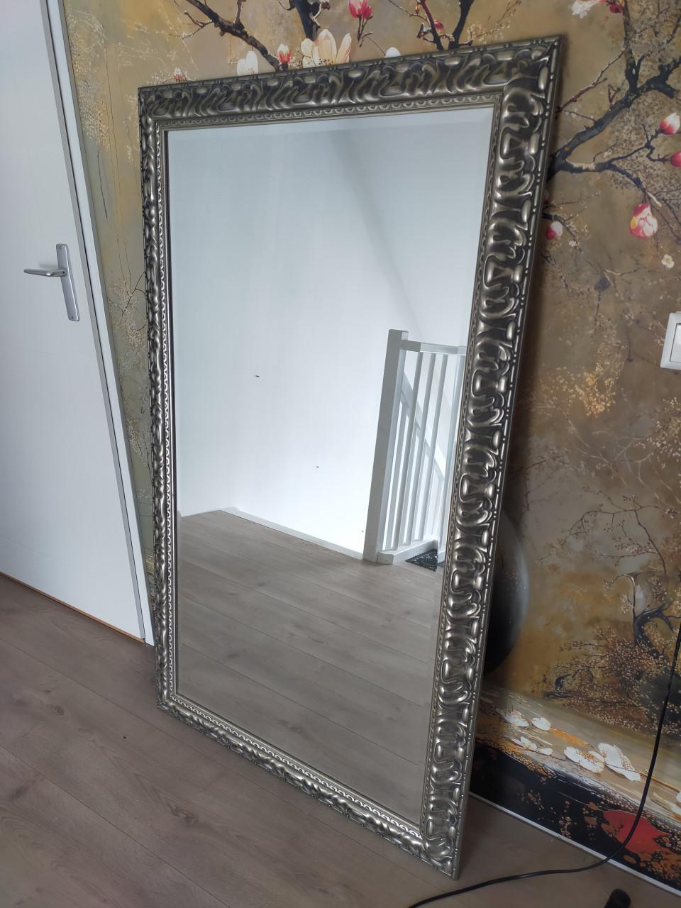 Grote brocante spiegel