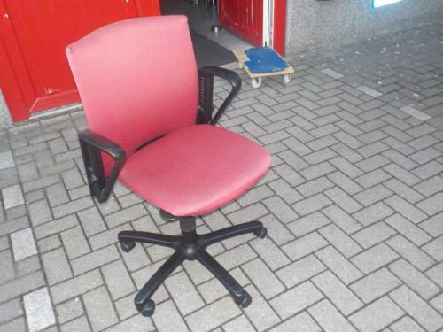 Bureau stoel mooie kwaliteit in zeer goede staat
