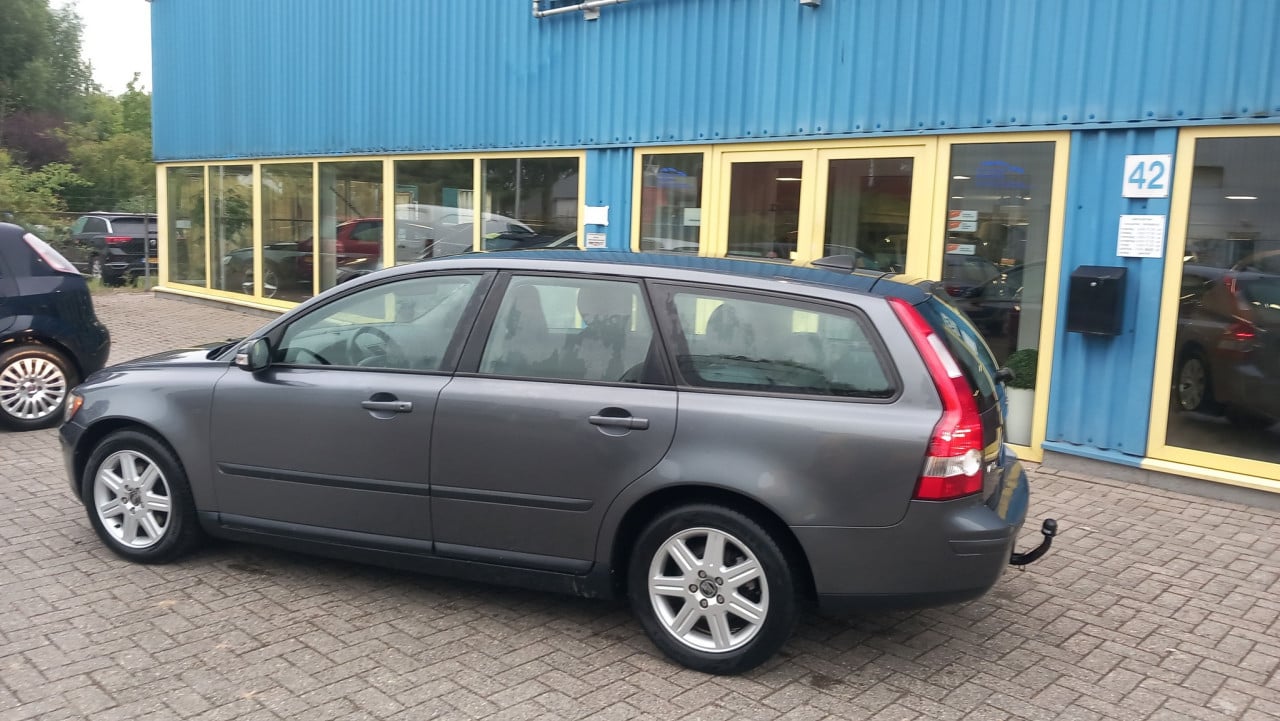 Volvo V50 2.4 Edition 1  Automaat !! station bj:2006 airco lm-velgen