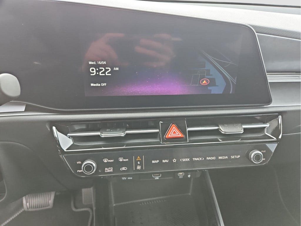 Kia Niro Ev air 64.8 kwh | company car | 10 jaar garantie | parkeercamera |