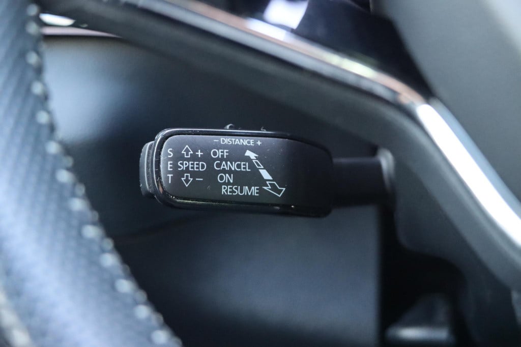 Skoda Karoq 1.5 tsi 150pk dsg7 sportline business