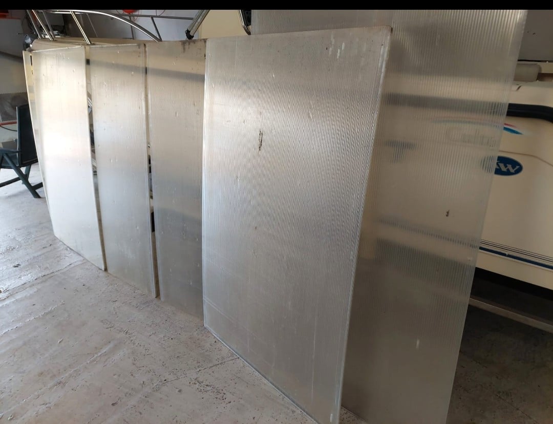 Polycarbonaat plaatjes 5 stuks gebruikt