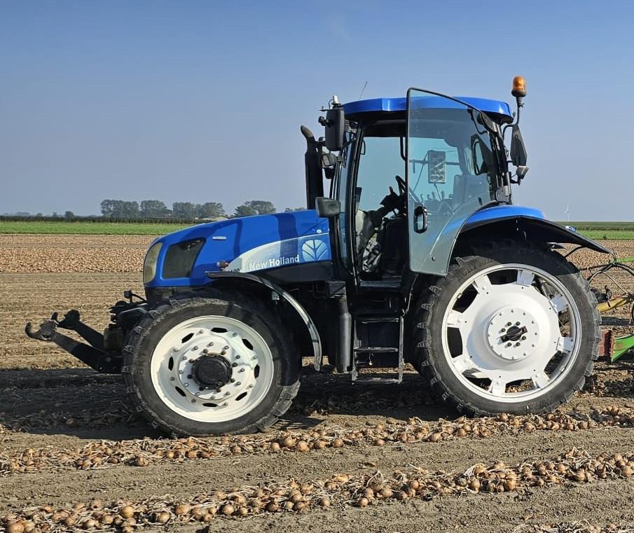New Holland TSA 100